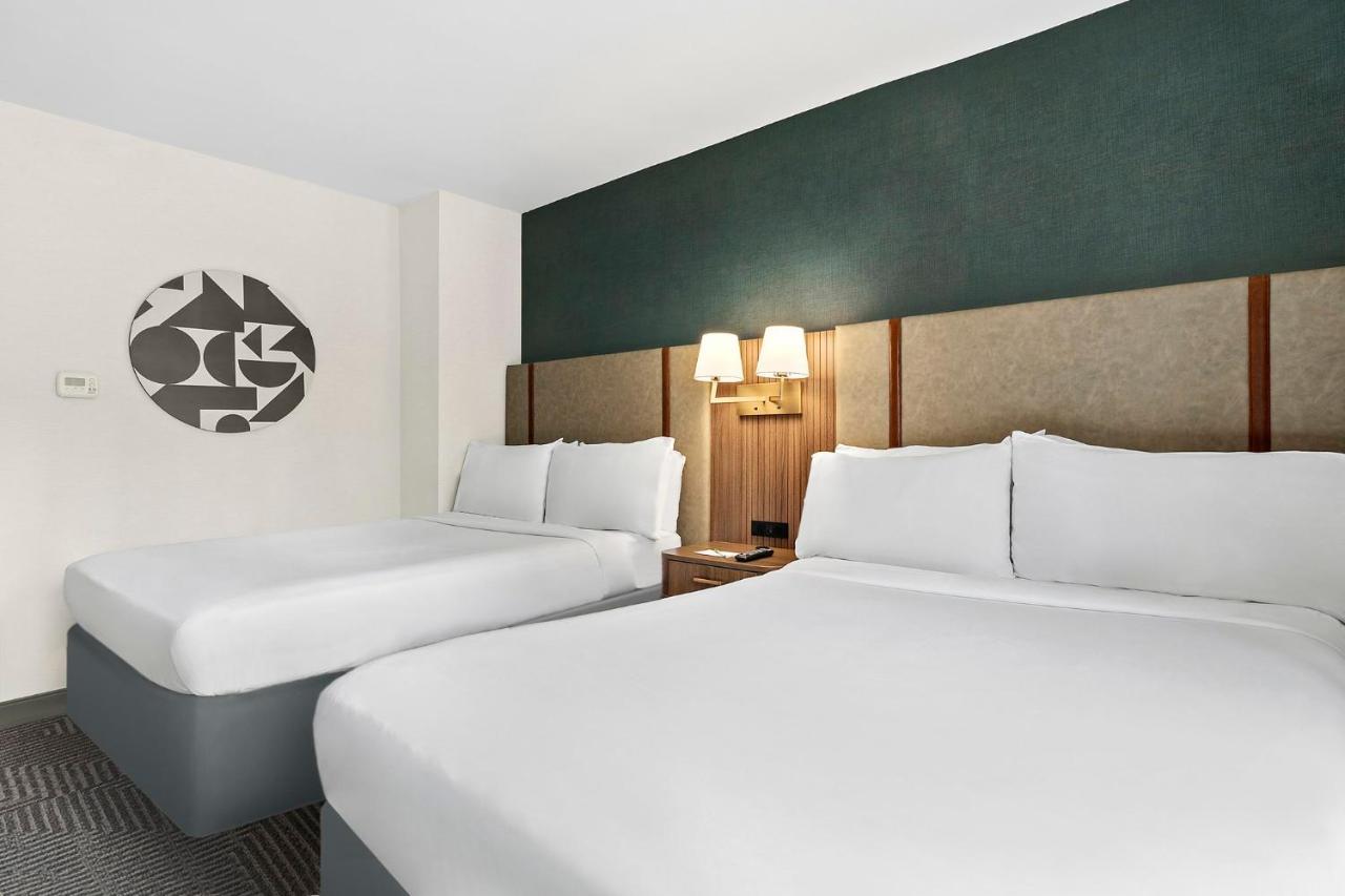Holiday Inn Manhattan 6Th Ave - Chelsea By Ihg New York Esterno foto