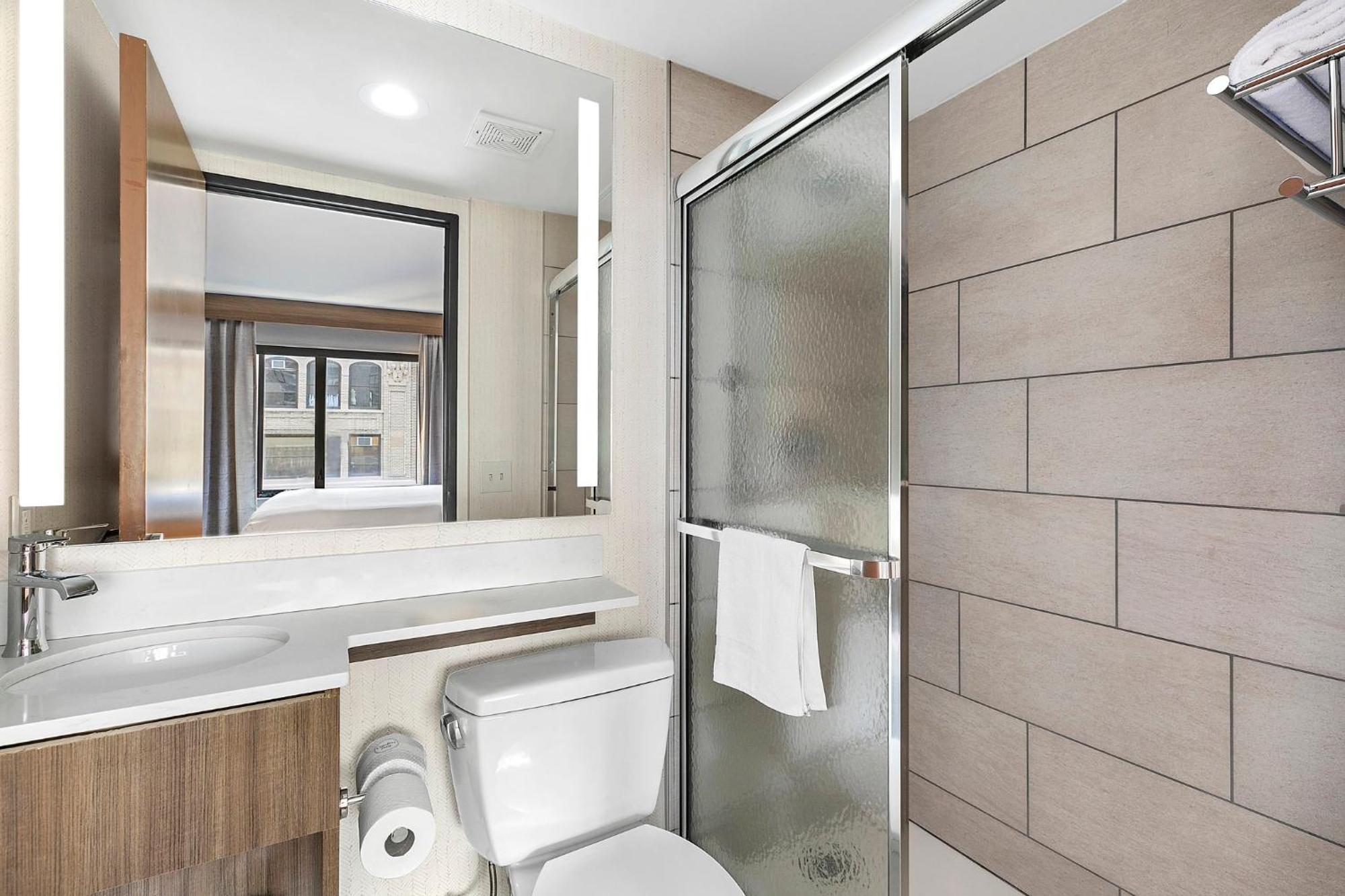 Holiday Inn Manhattan 6Th Ave - Chelsea By Ihg New York Esterno foto