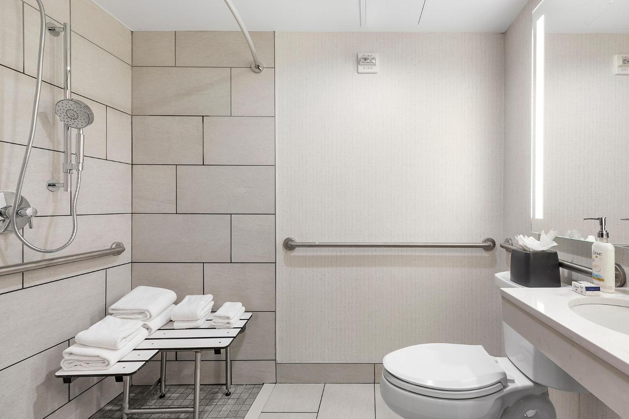 Holiday Inn Manhattan 6Th Ave - Chelsea By Ihg New York Esterno foto